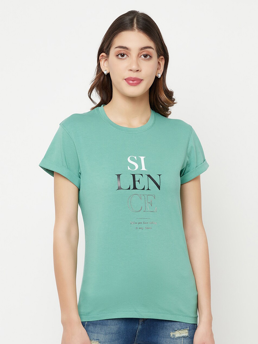 

Crimsoune Club Women Green Typography Printed Slim Fit T-shirt