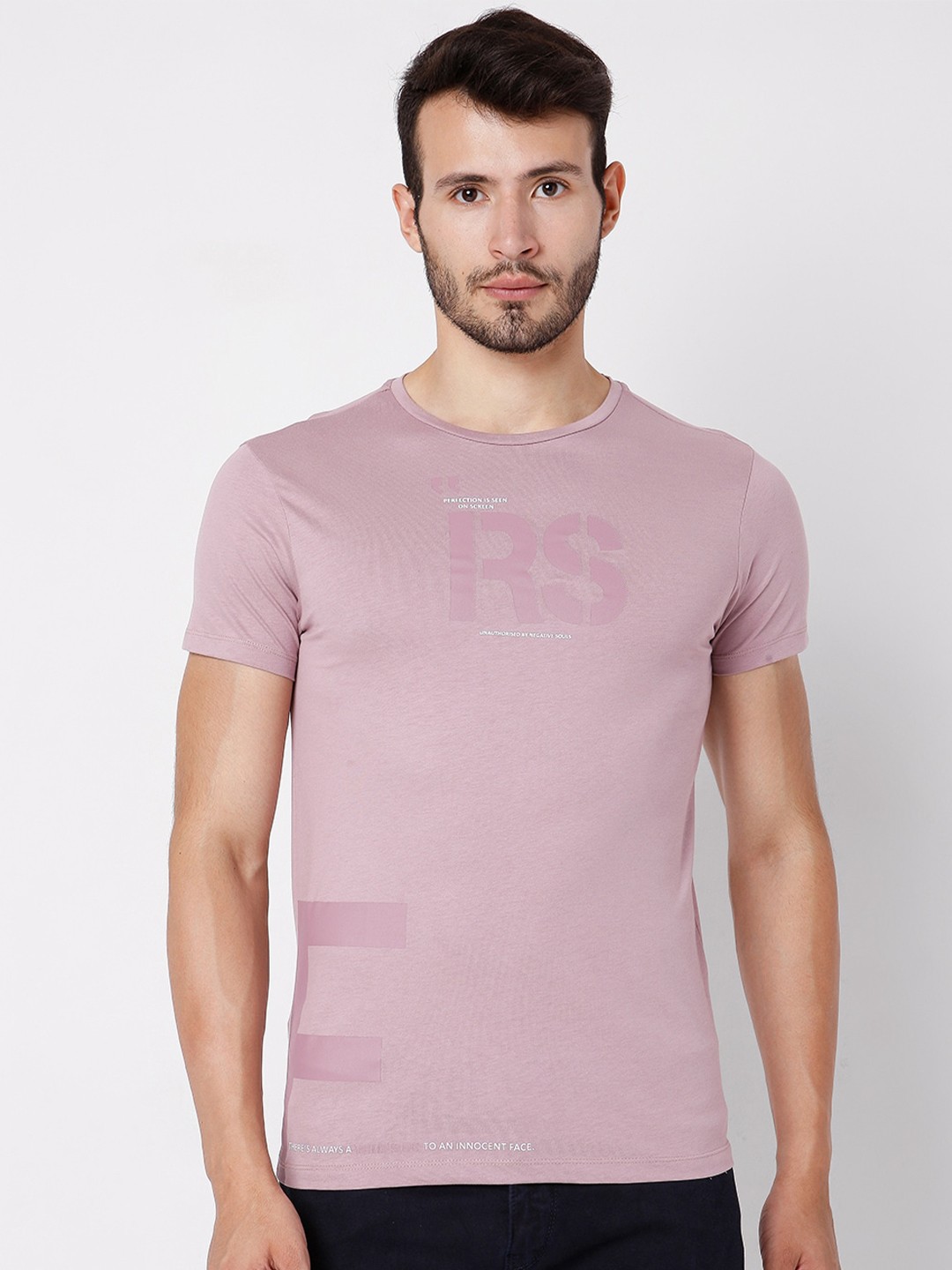 

Rex Straut Jeans Men Pink Typography Printed Raw Edge Slim Fit T-shirt