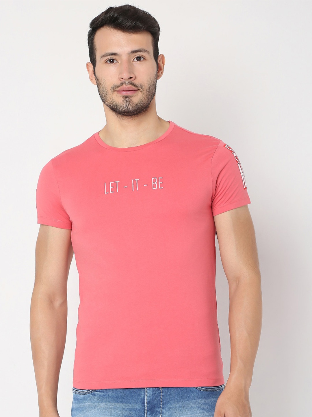 

Rex Straut Jeans Men Pink Typography Printed Slim Fit T-shirt