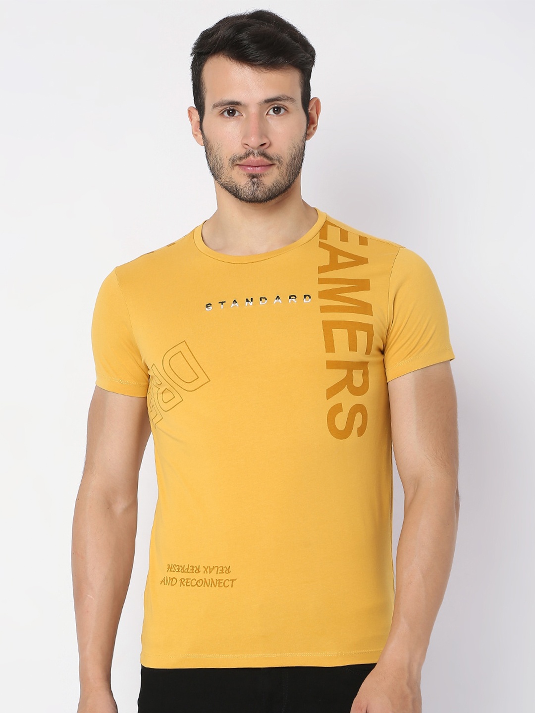

Rex Straut Jeans Men Mustard Yellow Typography Printed Slim Fit T-shirt