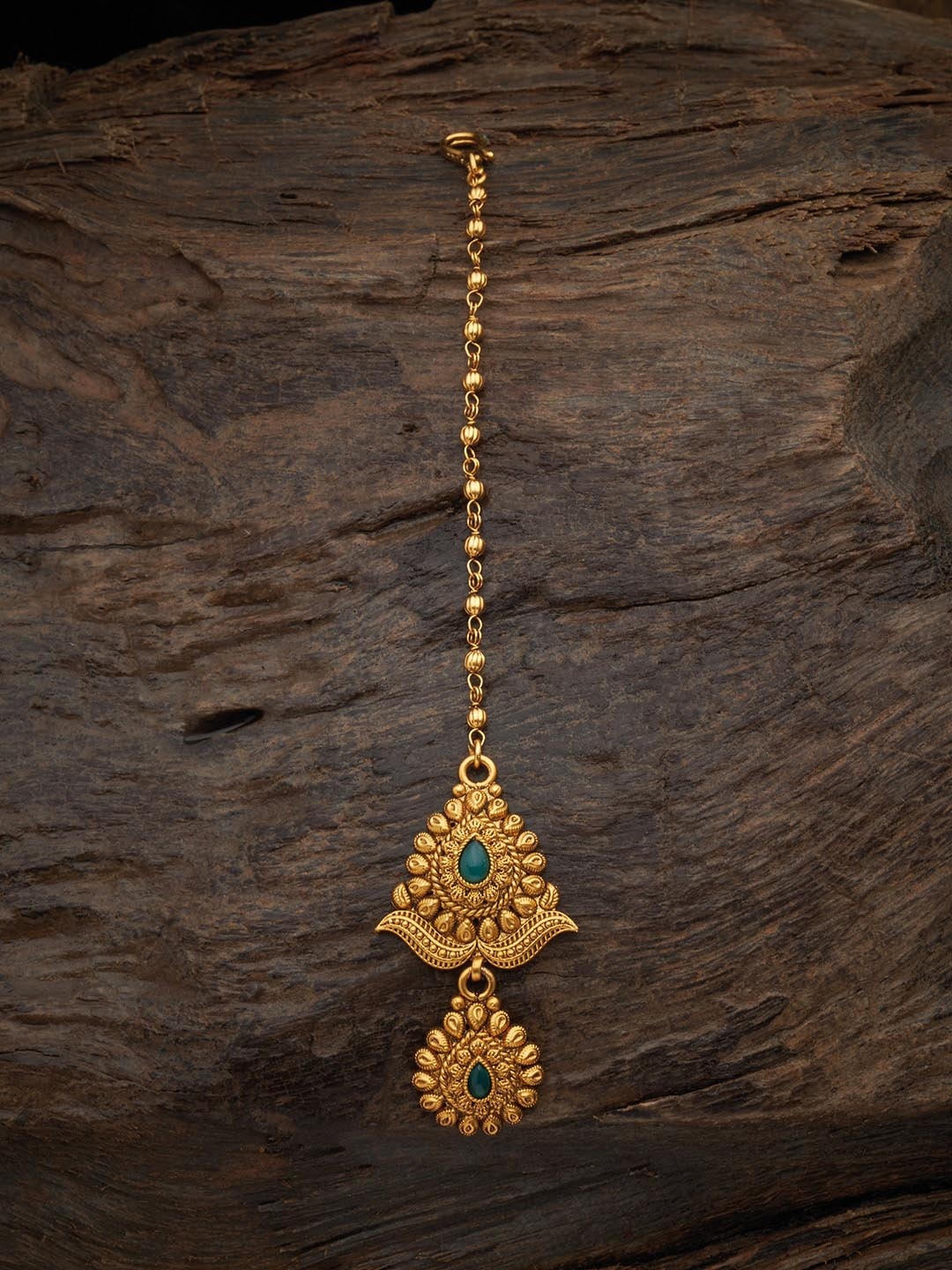 

Kushal's Fashion Jewellery Gold-Plated Green Stone Studded Maang Tikka