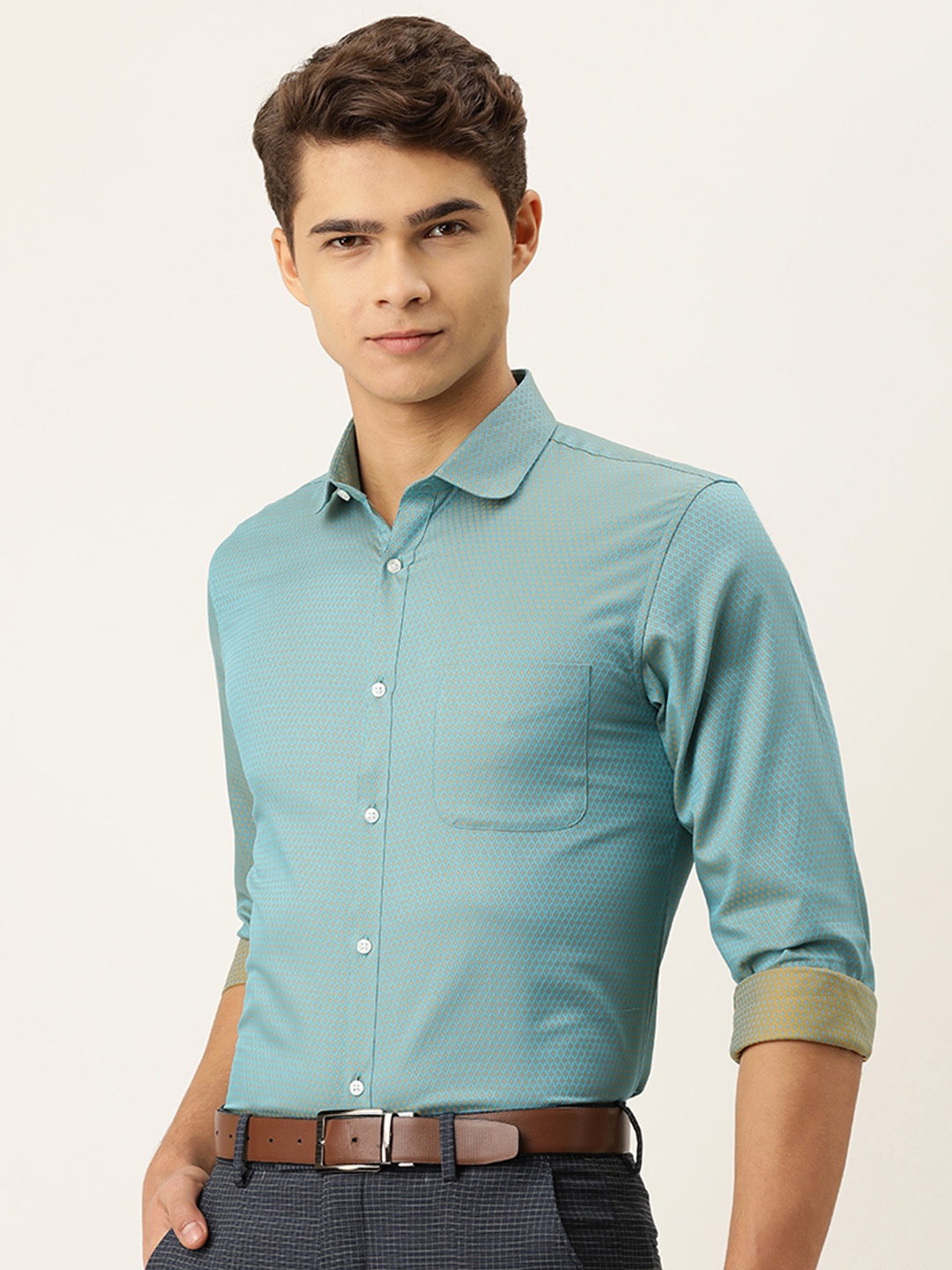 

Peter England Men Blue Geometric Pattern Slim Fit Formal Shirt