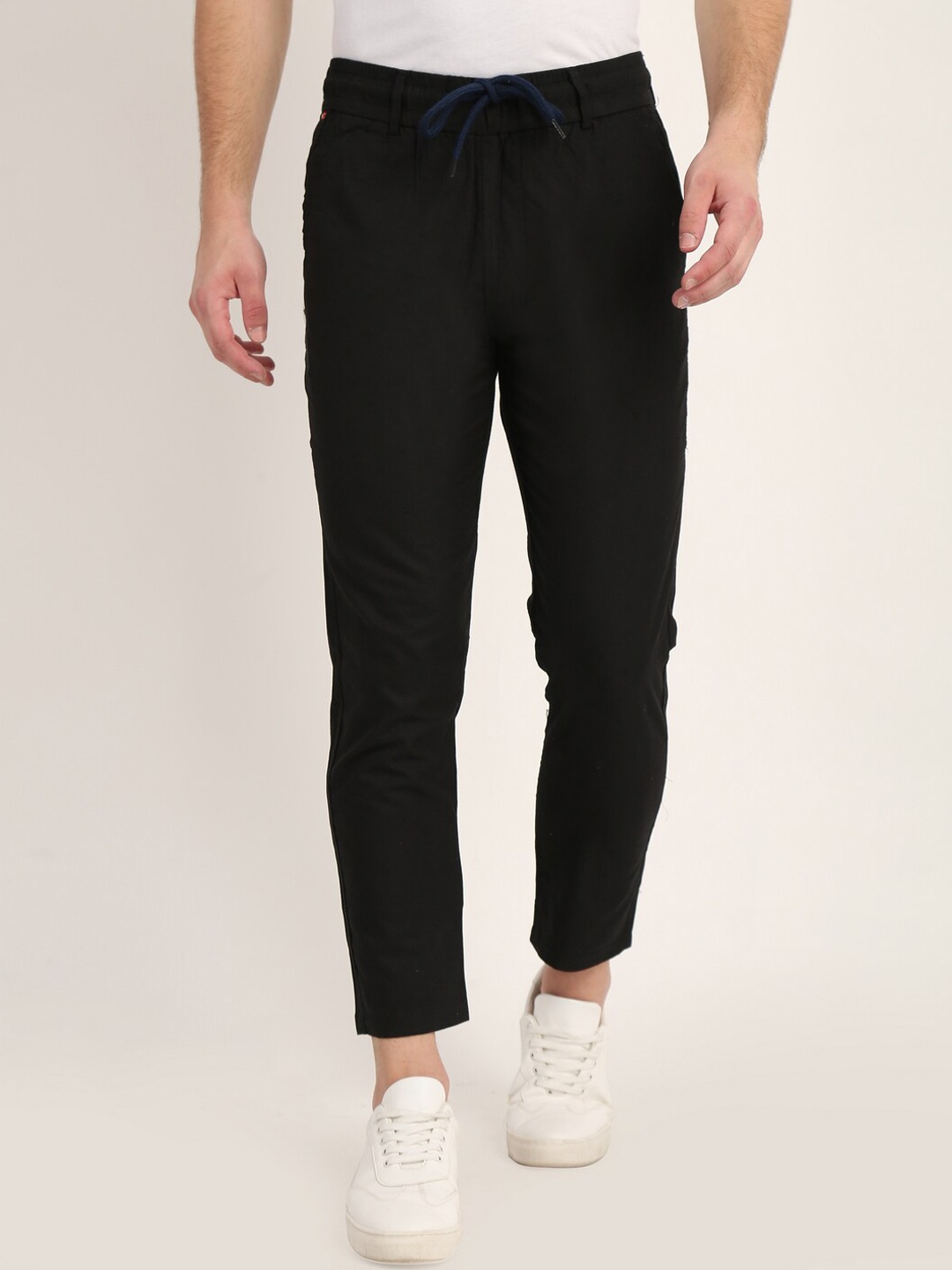 

COLVYNHARRIS JEANS Men Black Solid Pure Cotton Slim-Fit Track Pants