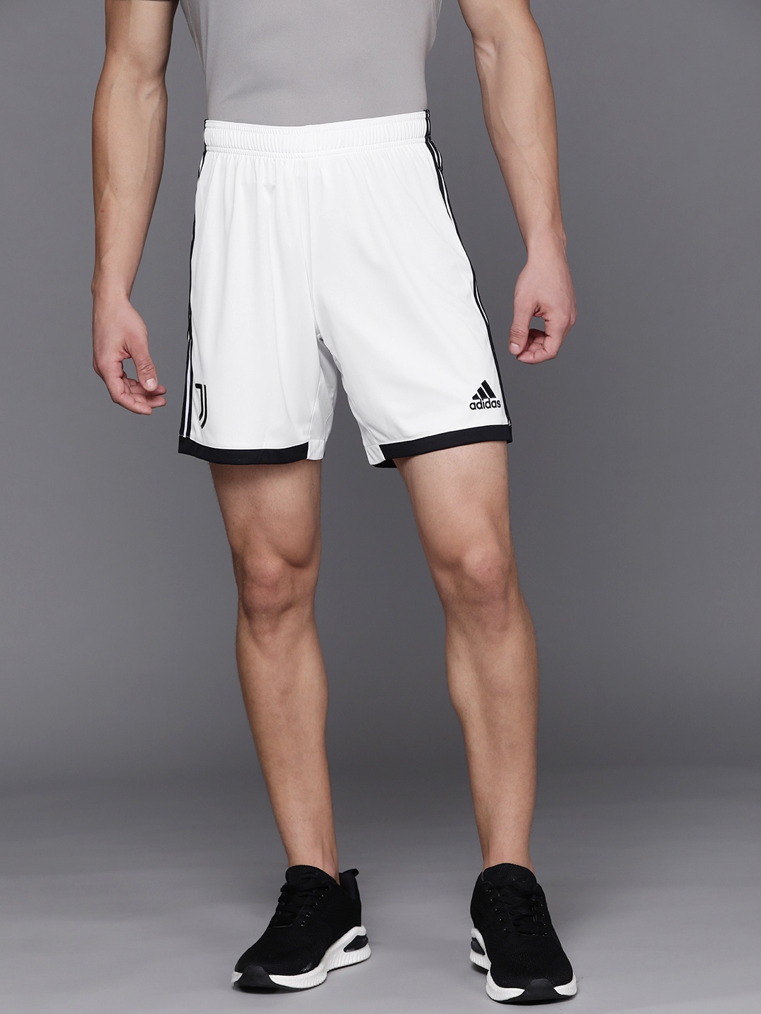 

ADIDAS Men White Striped JUVENTUS 22/23 Home Football Shorts