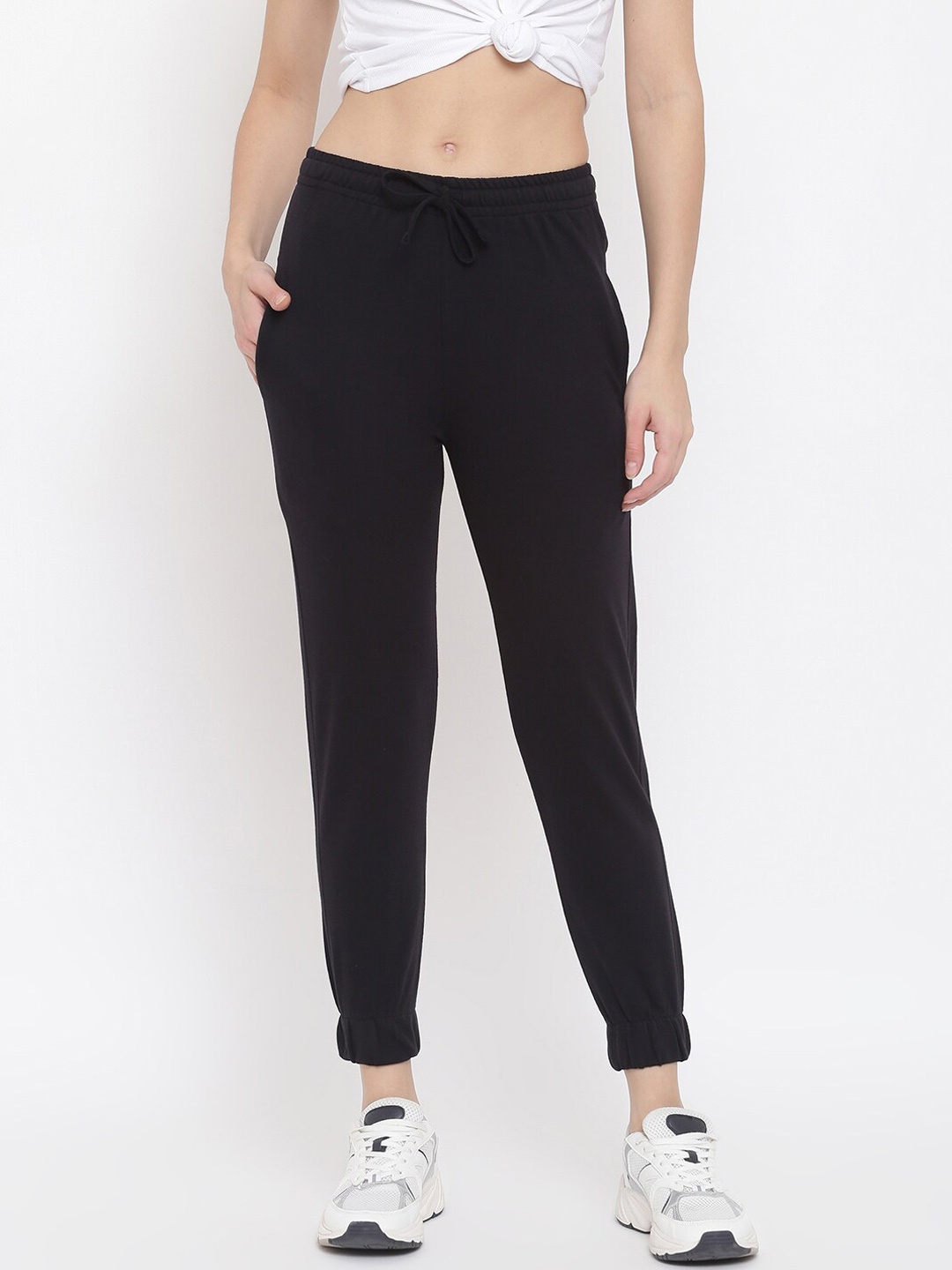 

MKH Women Black Solid Joggers