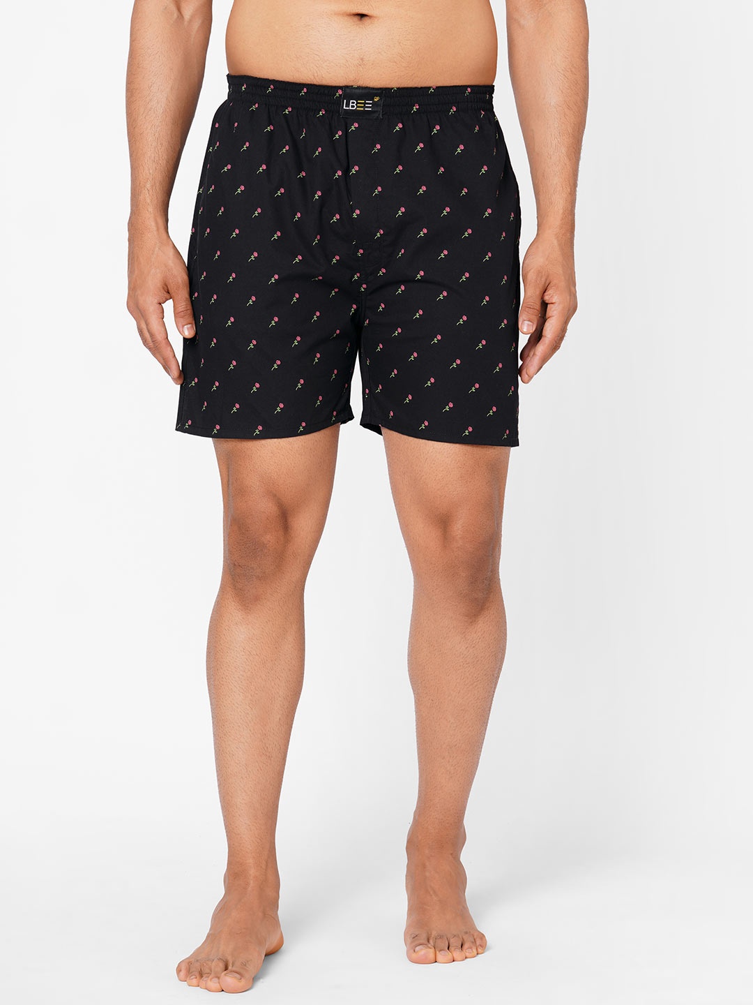 

LBEE Men Black Floral Printed Shorts