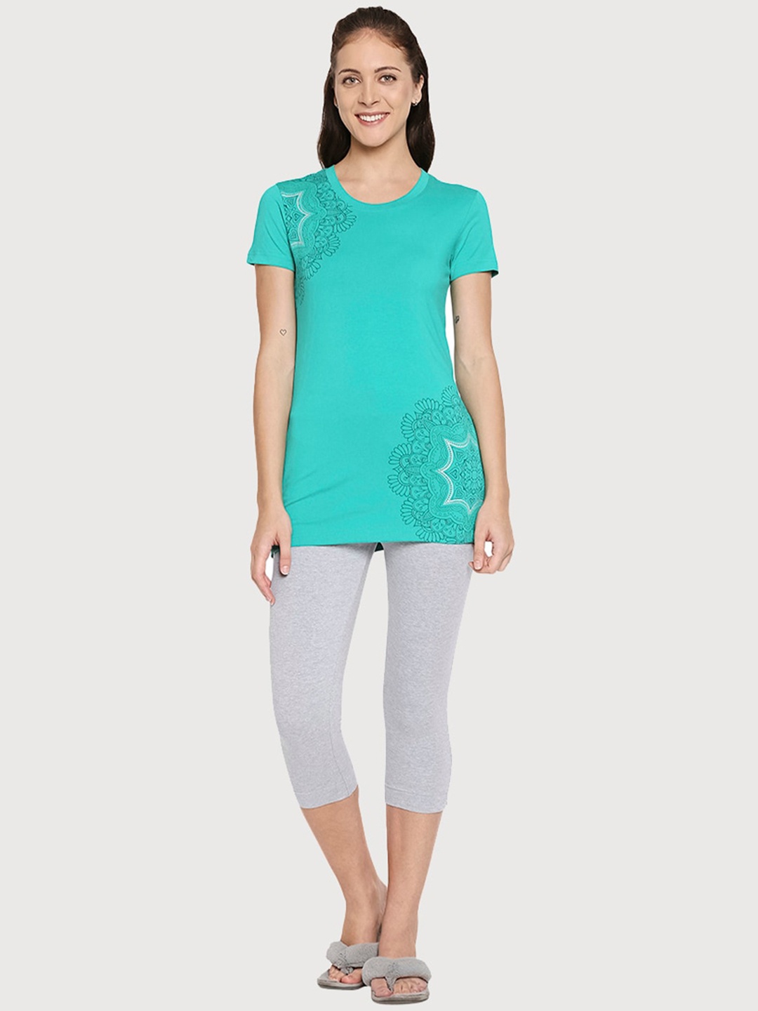 

XIN Women Green & Grey Printed Night suit