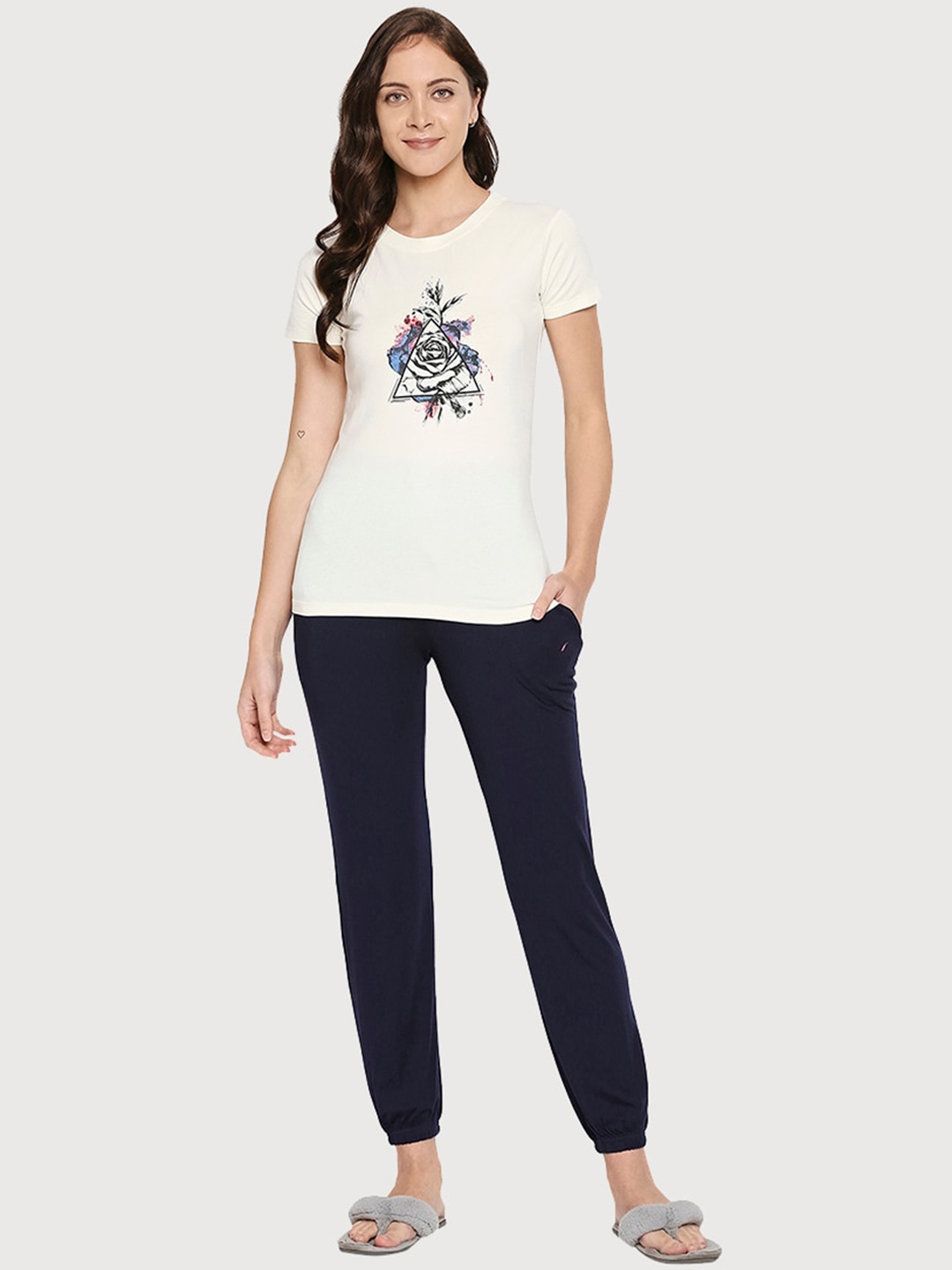 

XIN Women Cream-Coloured & Navy Blue Printed Night suit