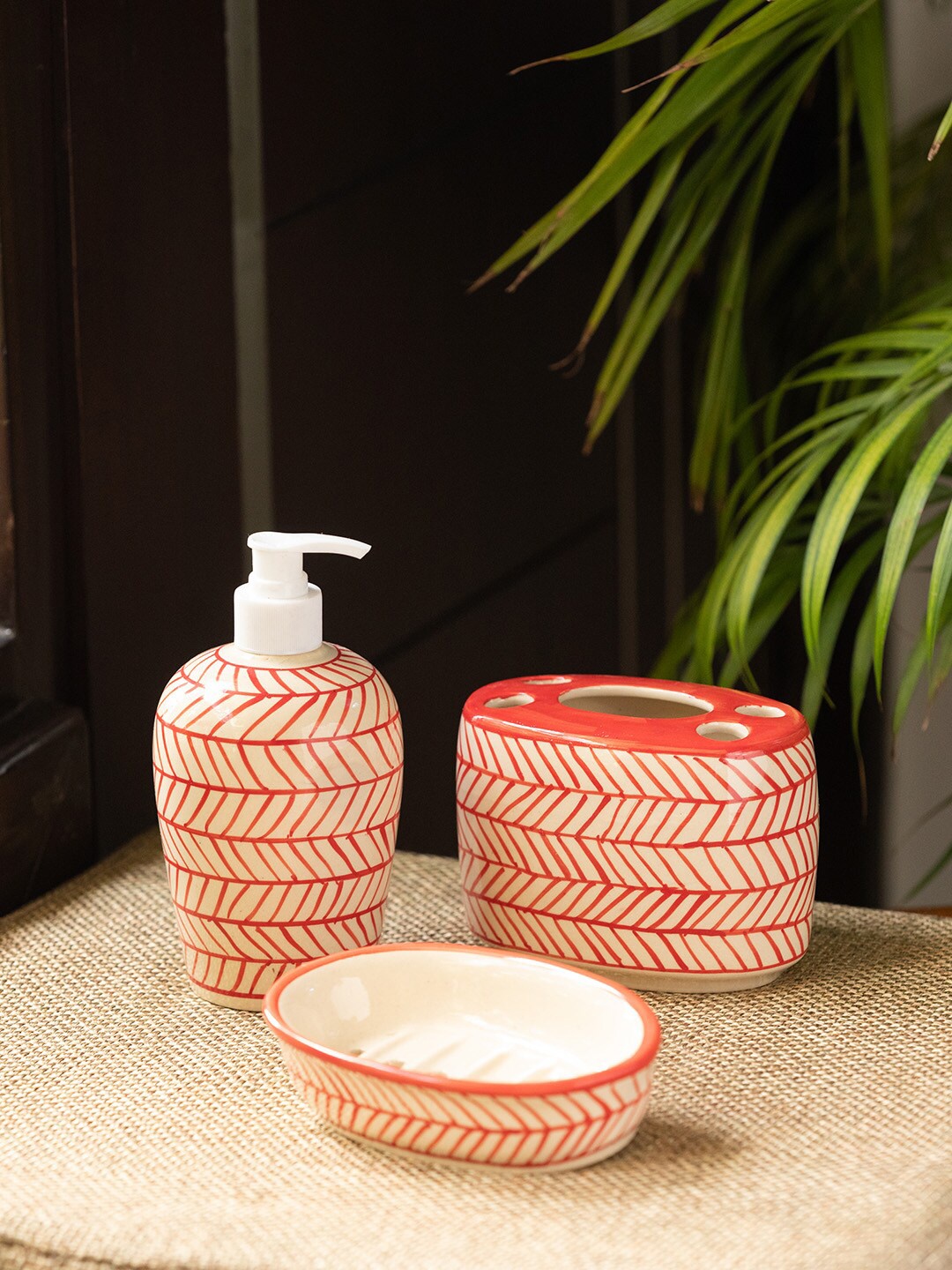 ExclusiveLane Set Of 3 Handpainted Red White Ceramic Bathroom Accessories Set