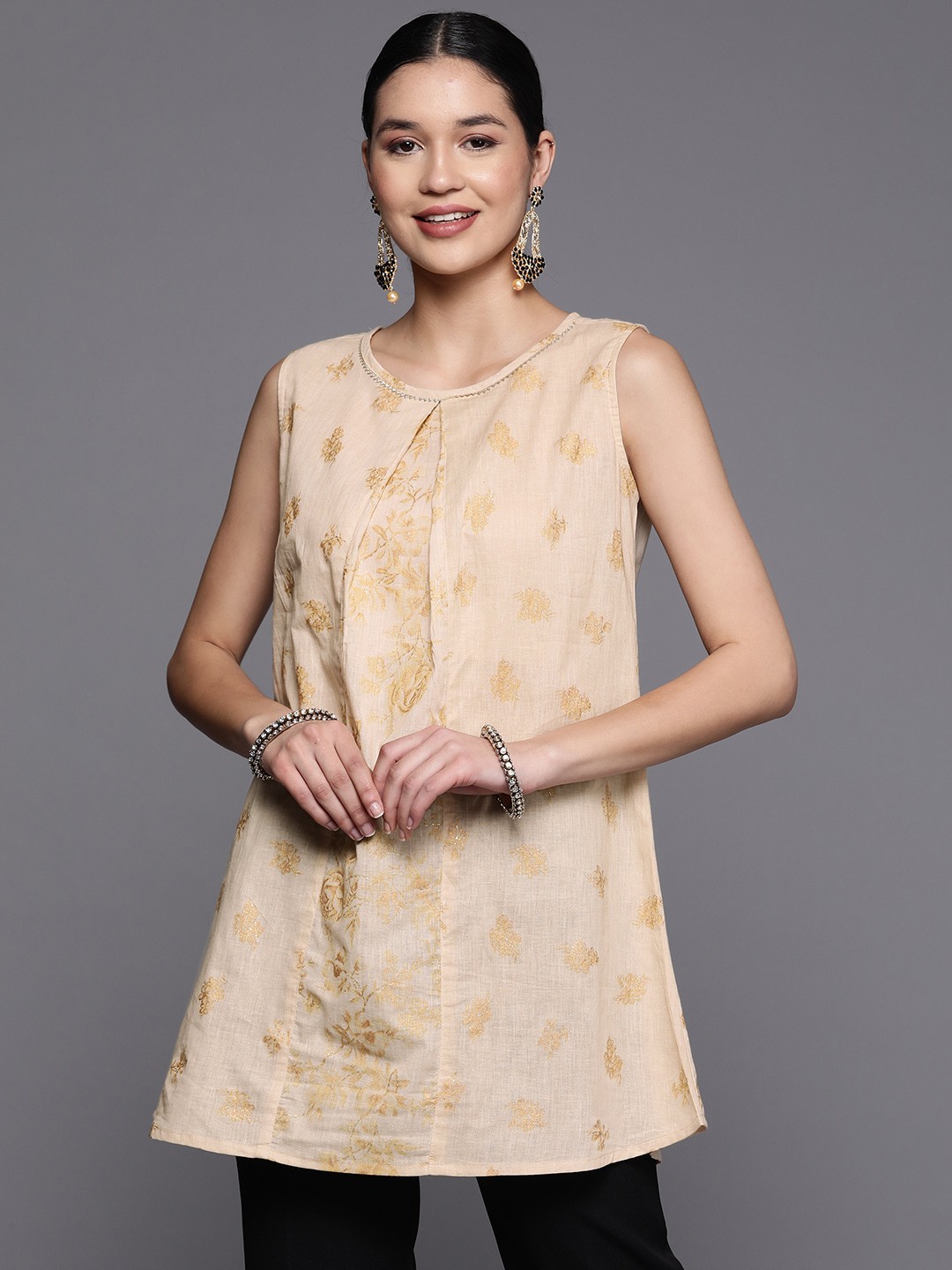 

Ahalyaa Women Tan Gold-Toned Boat Neck Printed Cotton Tunic