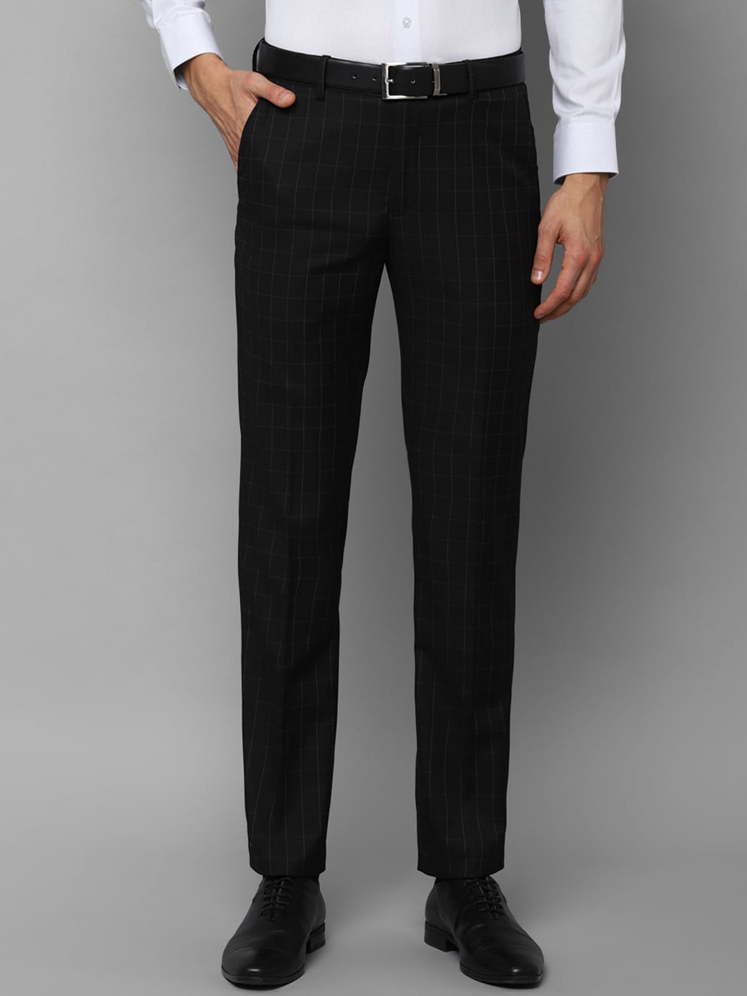 

Louis Philippe Men Black Checked Slim Fit Trouser
