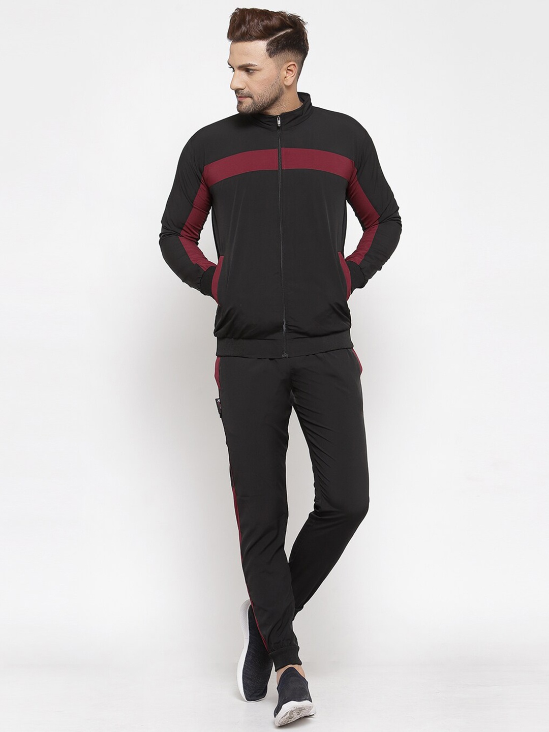 KLOTTHE Men Black Solid Tracksuits