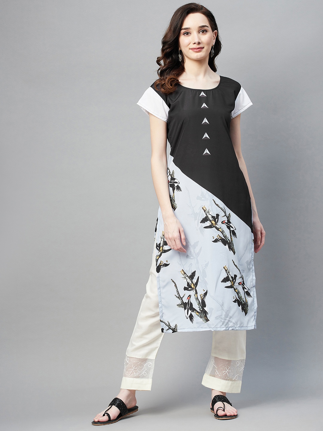 

Aarika Women Black & Grey Ethnic Motifs Printed Kurta