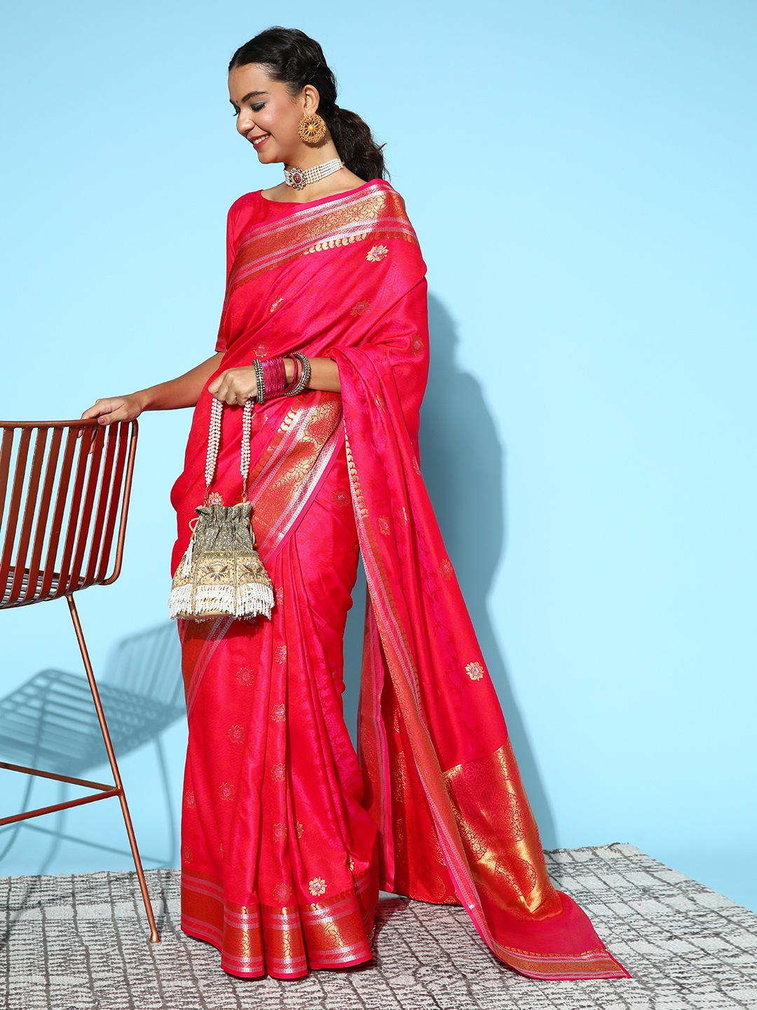 

Mitera Floral Saree with Solid Border, Red