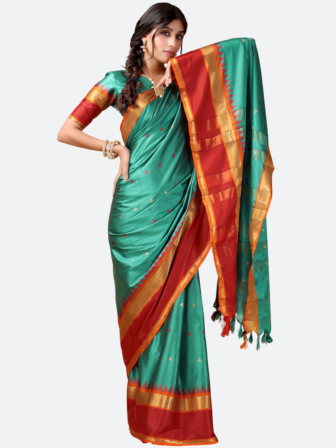 

Satrani Green & Gold-Toned Ethnic Motifs Narayan Peth Saree