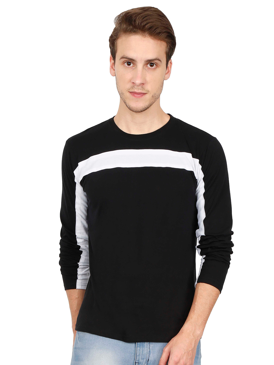 

Fleximaa Men Black & White Colourblocked T-shirt