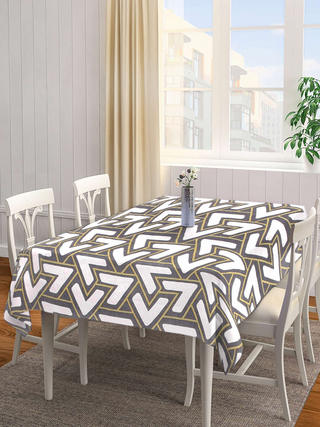 

Arrabi Brown & White Geometric Printed 6-Seater Rectangle Table Cover