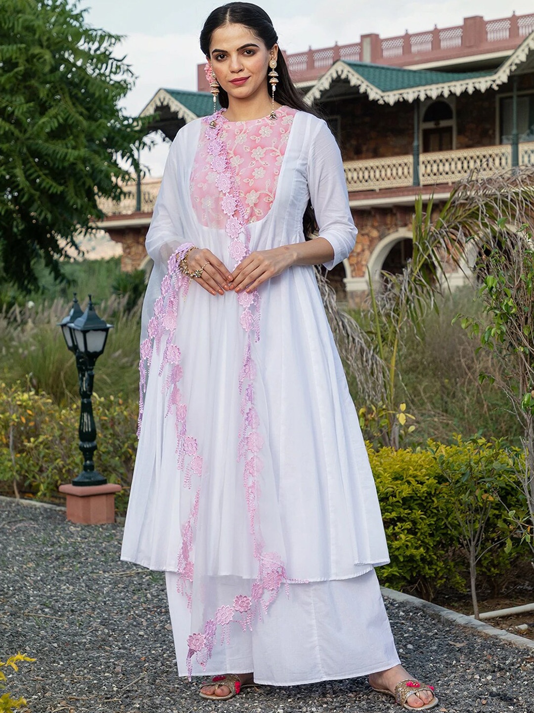 

Ambraee Women White Floral Embroidered Pure Cotton Kurta with Palazzos & Dupatta