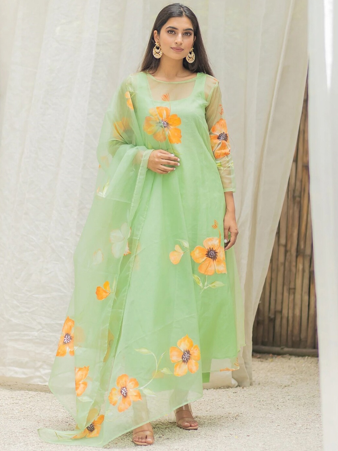 Ambraee Women Green & Mustard Yellow Floral Printed Floral Kurta with Dupatta