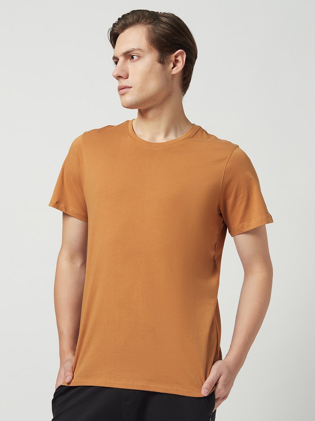 

EDRIO Men Men Tan White Pure Cotton Training or Gym T-shirt