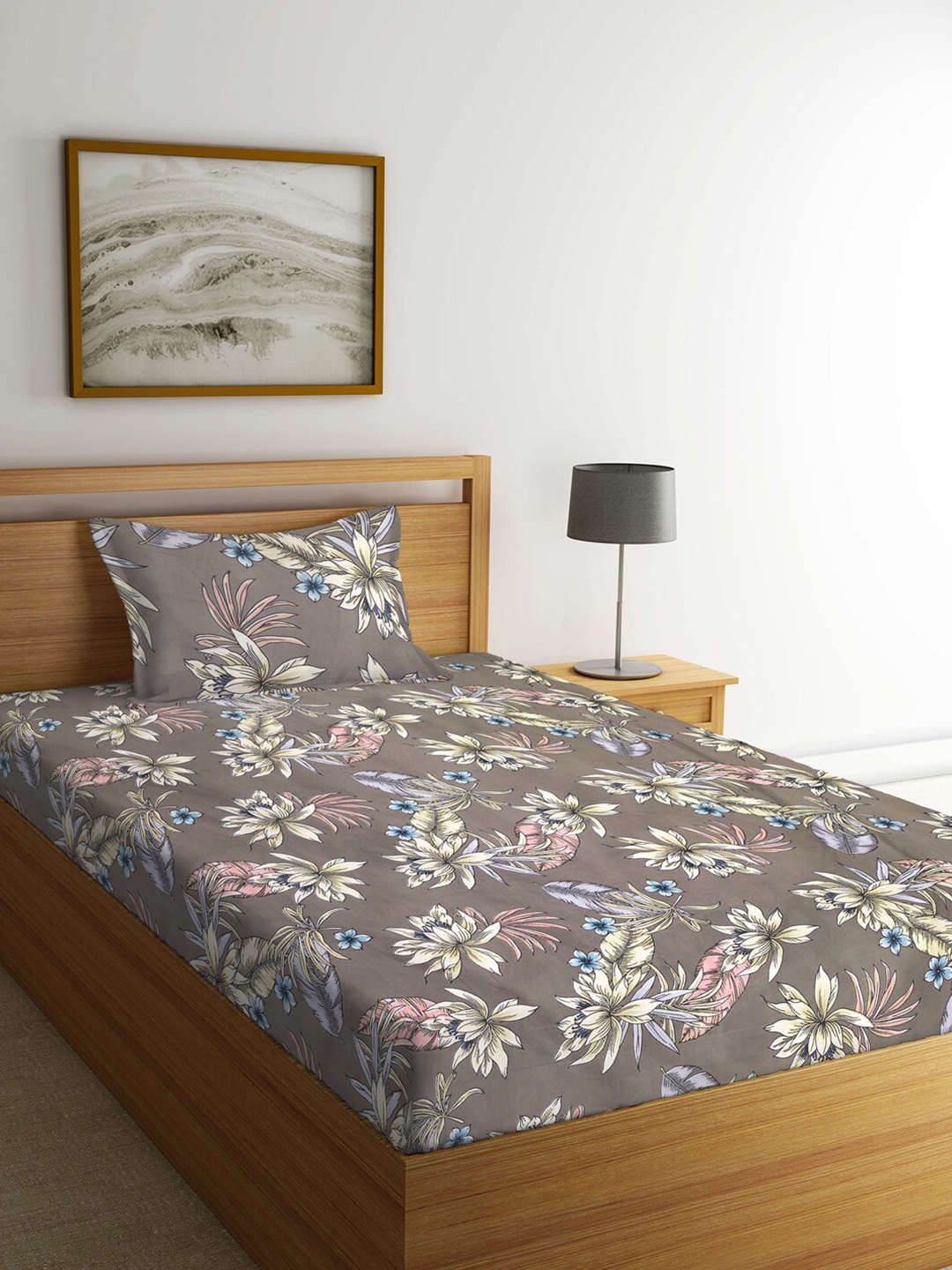

KLOTTHE Brown Floral 300 TC Single Bedsheet with 1 Pillow Covers
