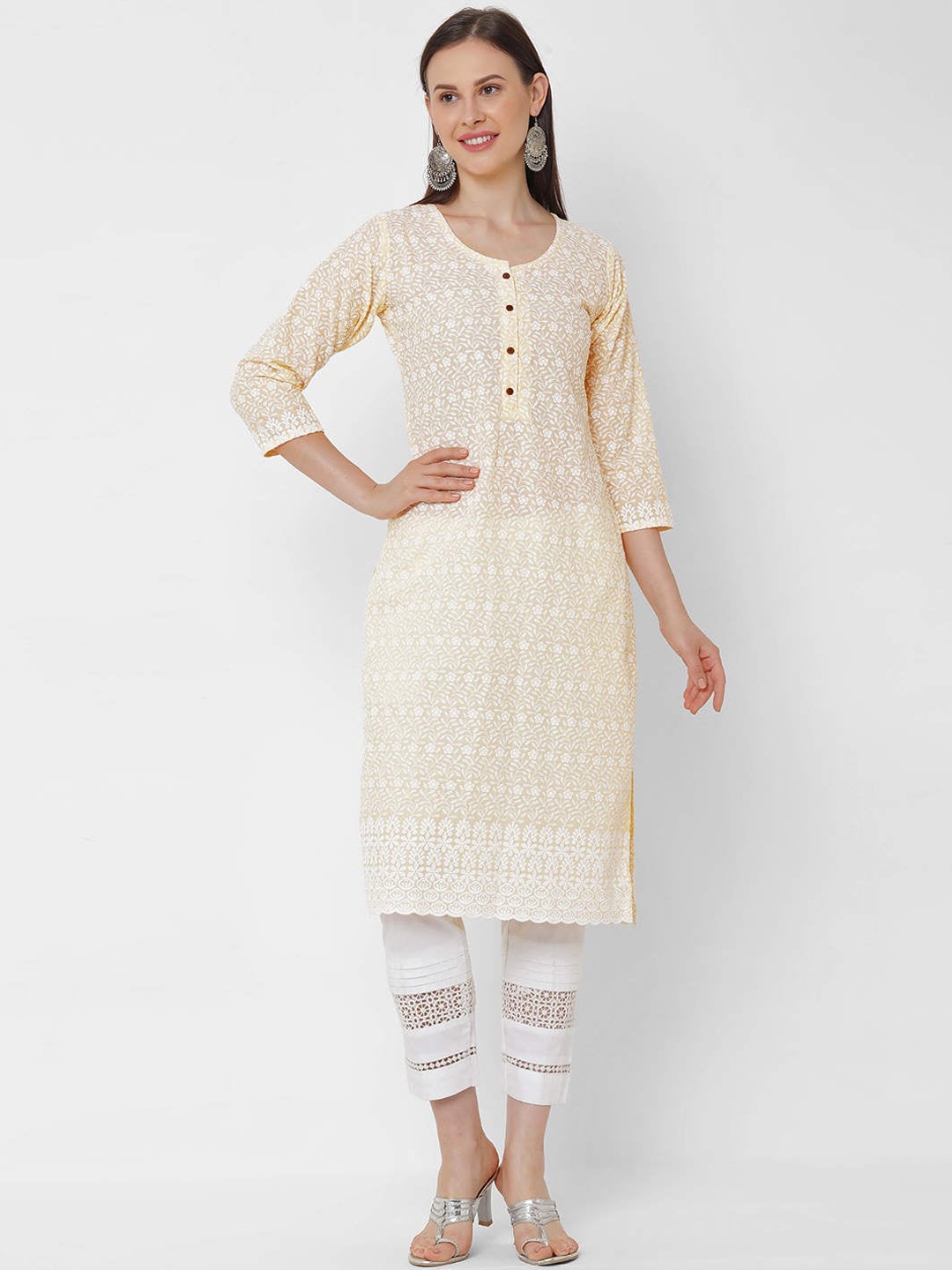 

ZOLA Women Yellow Floral Chikankari Kurta