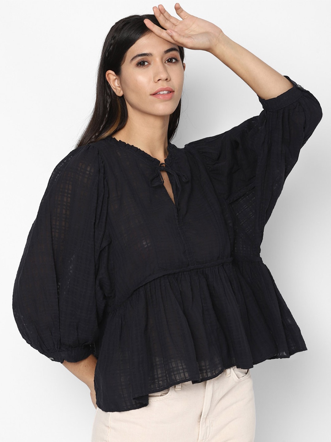 

AMERICAN EAGLE OUTFITTERS Black Tie-Up Neck Peplum Top