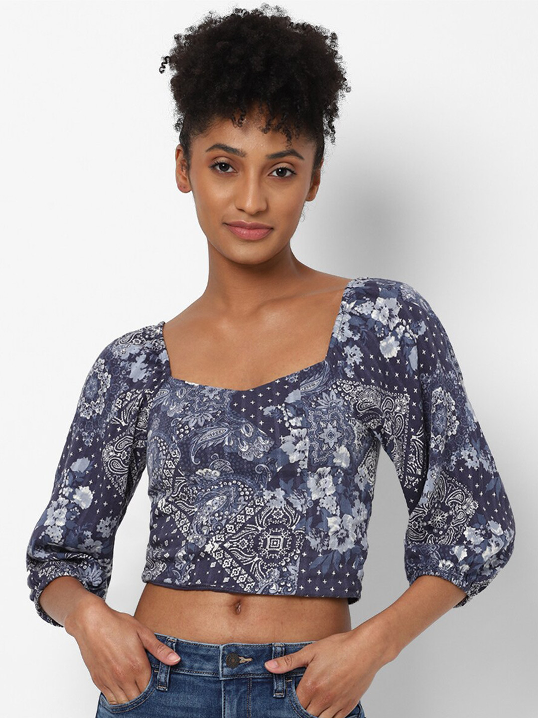 

AMERICAN EAGLE OUTFITTERS Women Blue Floral Print Sweetheart Neck Crop Top
