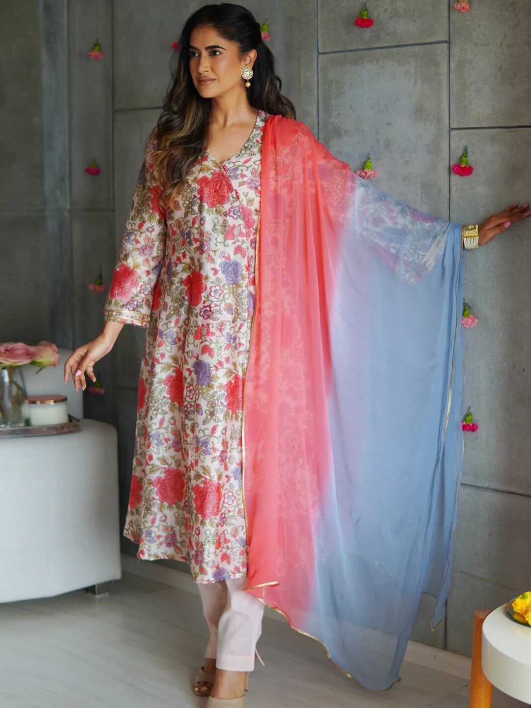 

Ambraee Women Floral Printed Angrakha Pure Cotton Kurta with Trousers & Dupatta, Off white