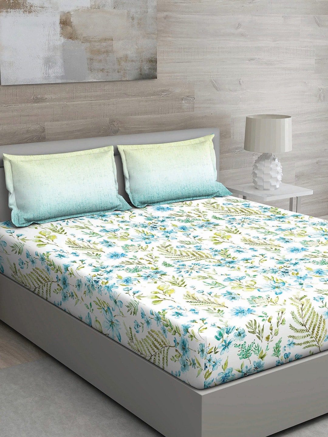 

GM Green & White 150 TC Queen Geometric Cotton Bedsheet with 2 Pillow Covers