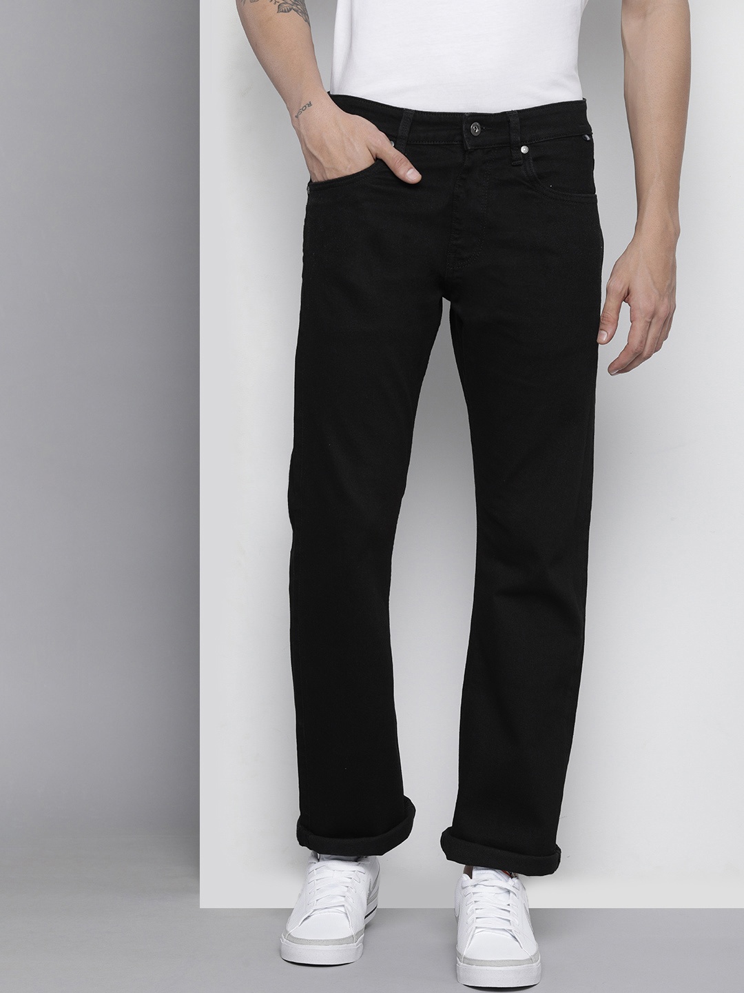 

Nautica Men Black Bootcut Fit Clean Look Mid Rise Stretchable Jeans