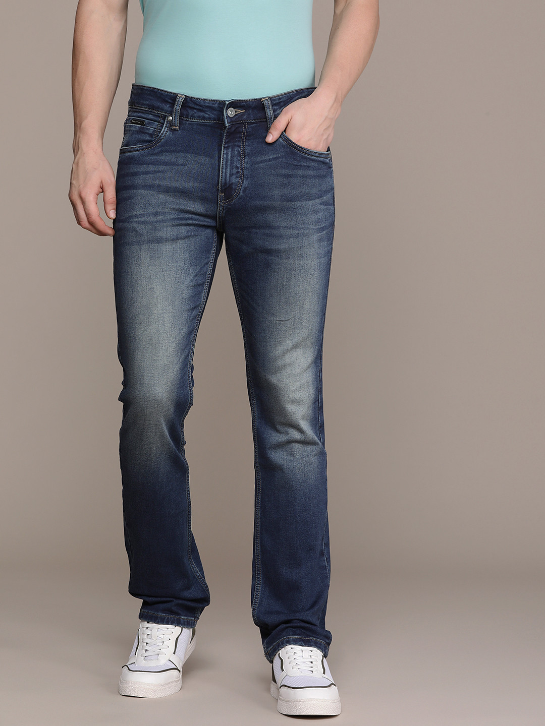 

Nautica Men Straight Fit Heavy Fade Stretchable Jeans, Blue