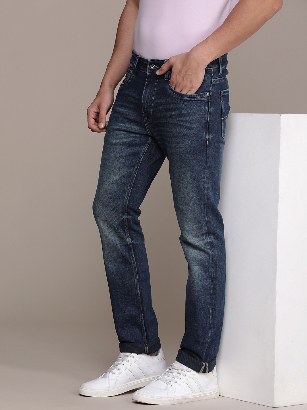 

Nautica Men Straight Fit Heavy Fade Stretchable Jeans, Blue