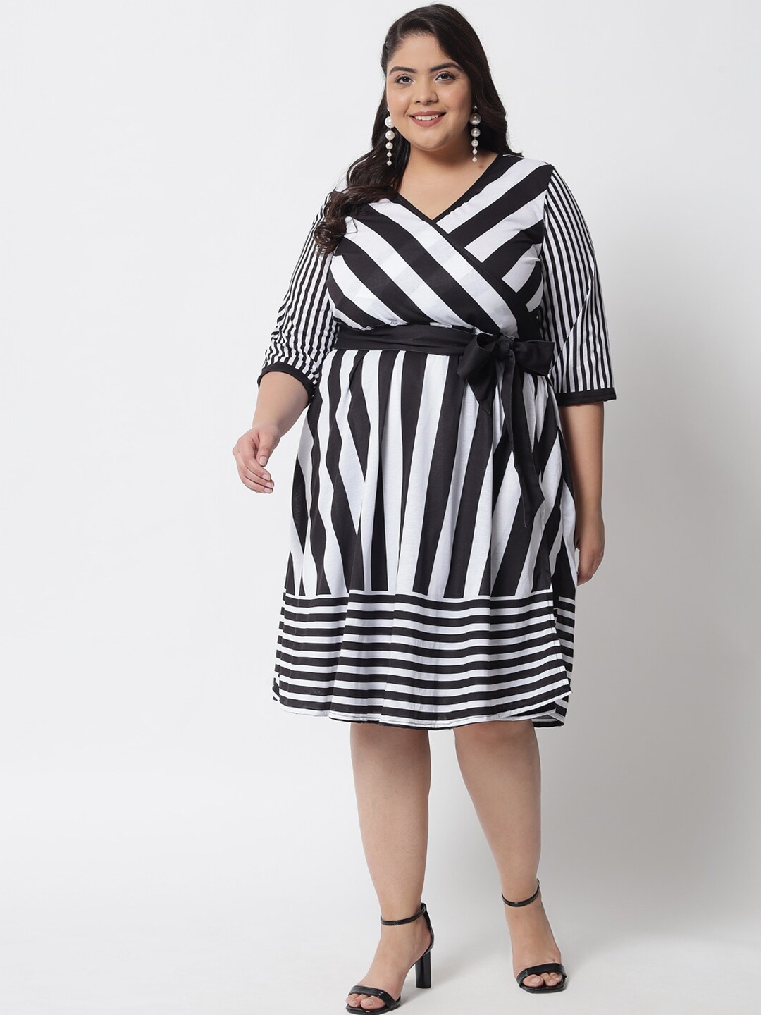 

Amydus Black Striped Plus Size Cotton Wrap Dress