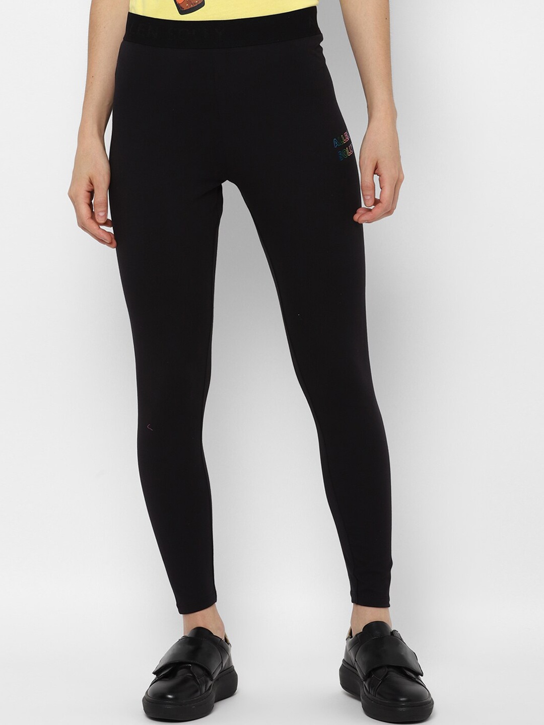 

Allen Solly Woman Black Solid Ankle-Length Leggings