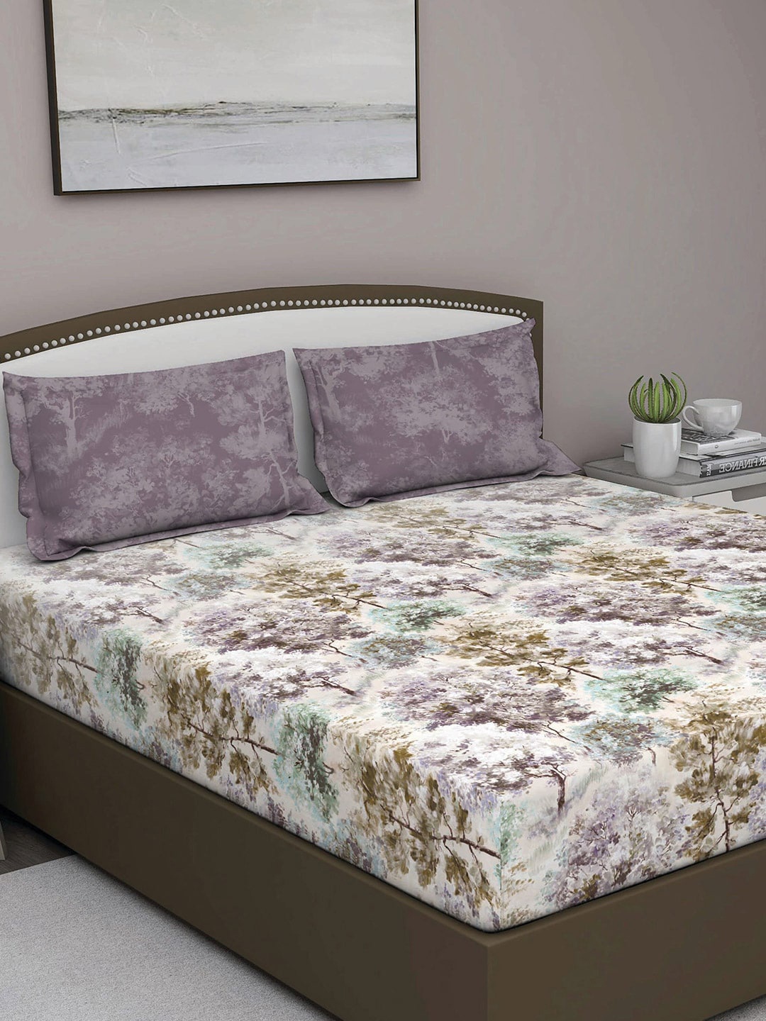 

GM Purple & White Floral 210 TC Cotton Queen Bedsheet with 2 Pillow Covers