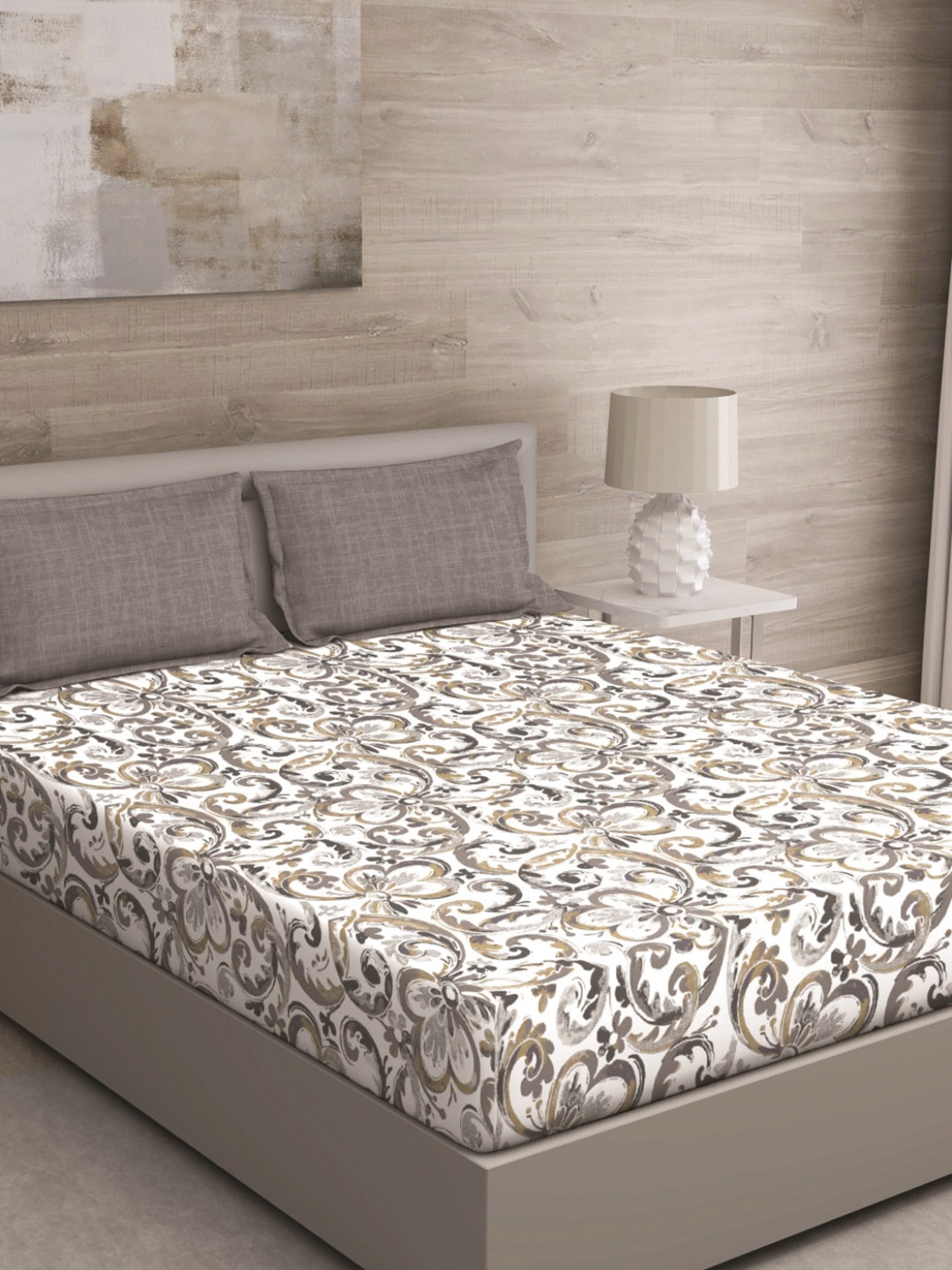 

GM Grey & White Ethnic Motifs 144 TC Queen Bedsheet with 2 Pillow Covers