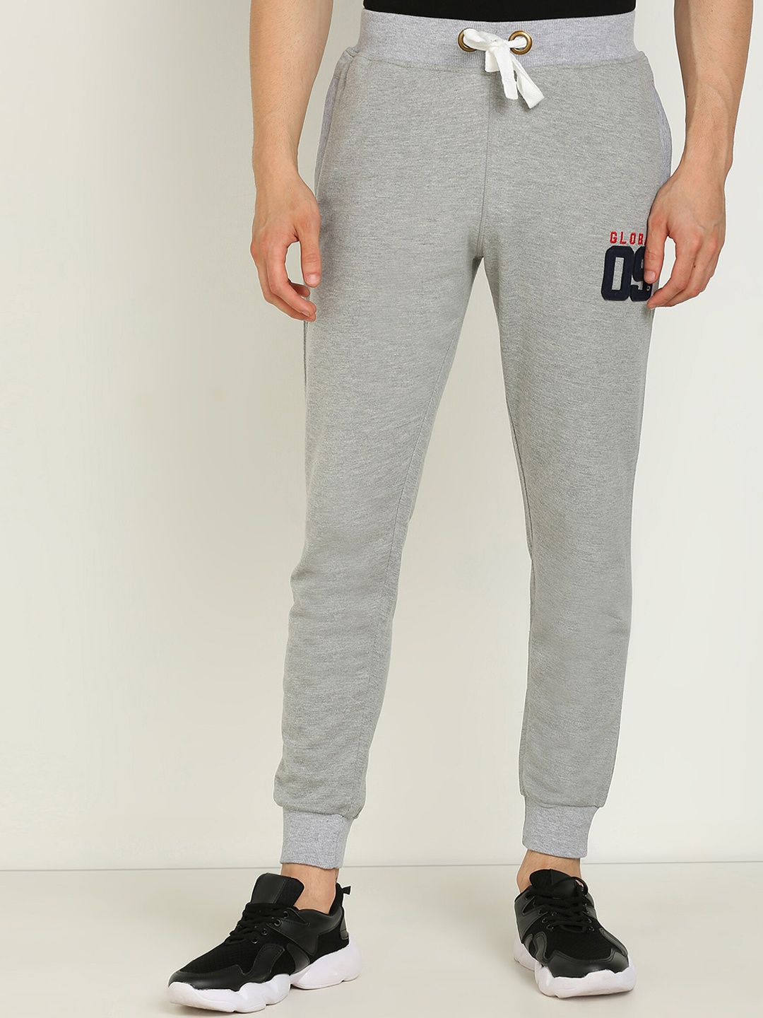 

Alan Jones Men Grey Melange Solid Slim-Fit Joggers