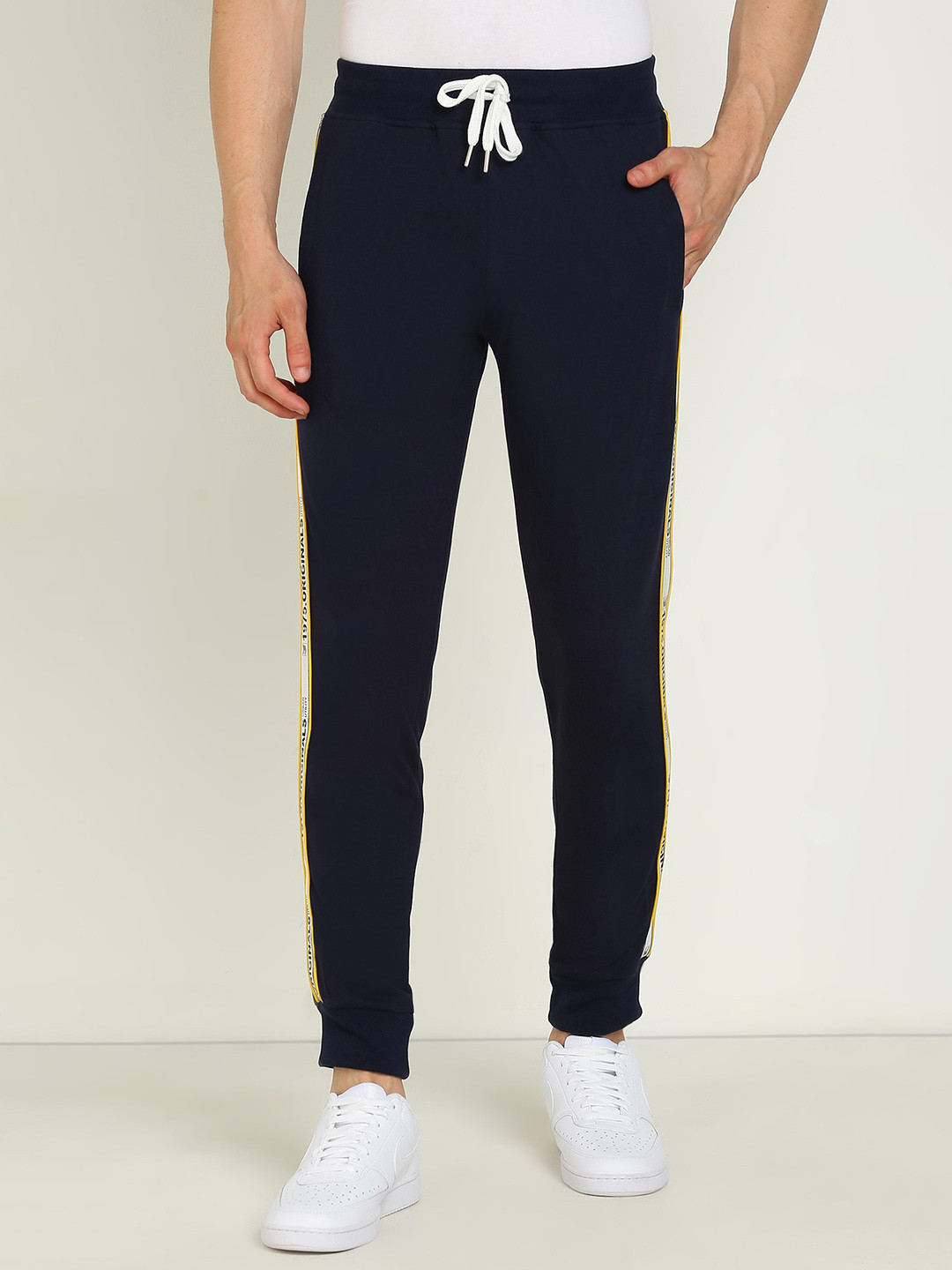 

Alan Jones Men Navy Blue Solid Slim Fit Joggers