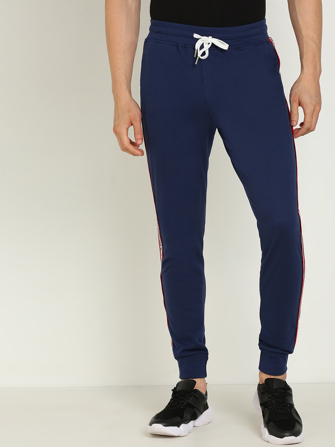 

Alan Jones Men Blue Solid Slim-Fit Joggers