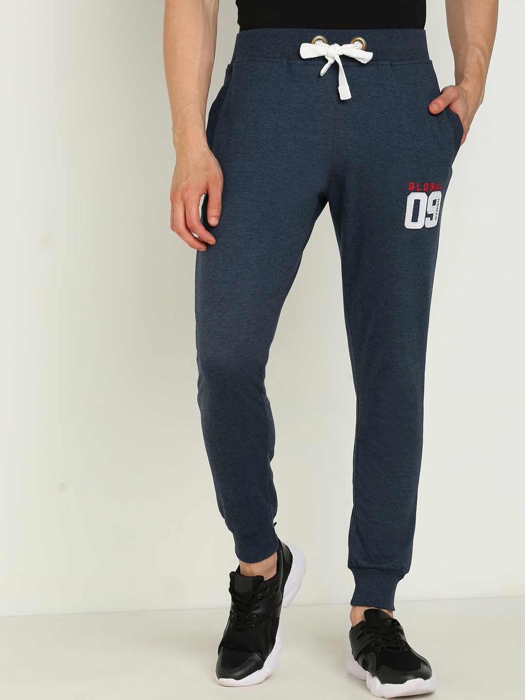 

Alan Jones Men Navy Blue Solid Slim Fit Joggers
