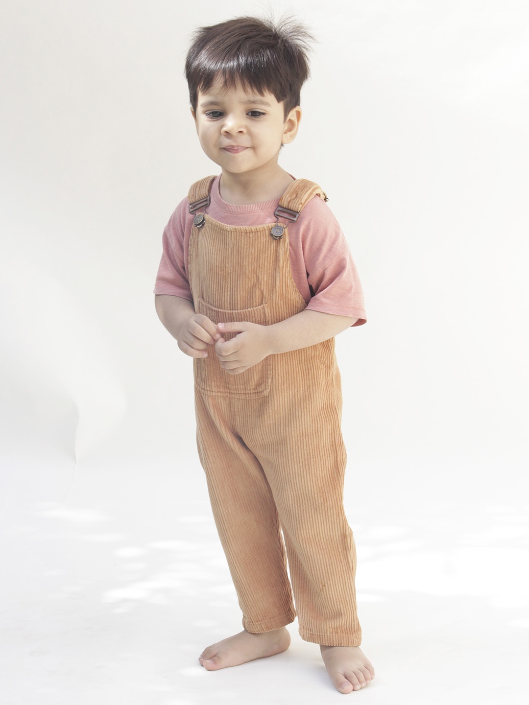 

Jungleebilli Kids Brown Solid Tapered-Fit Pure Cotton Dungarees