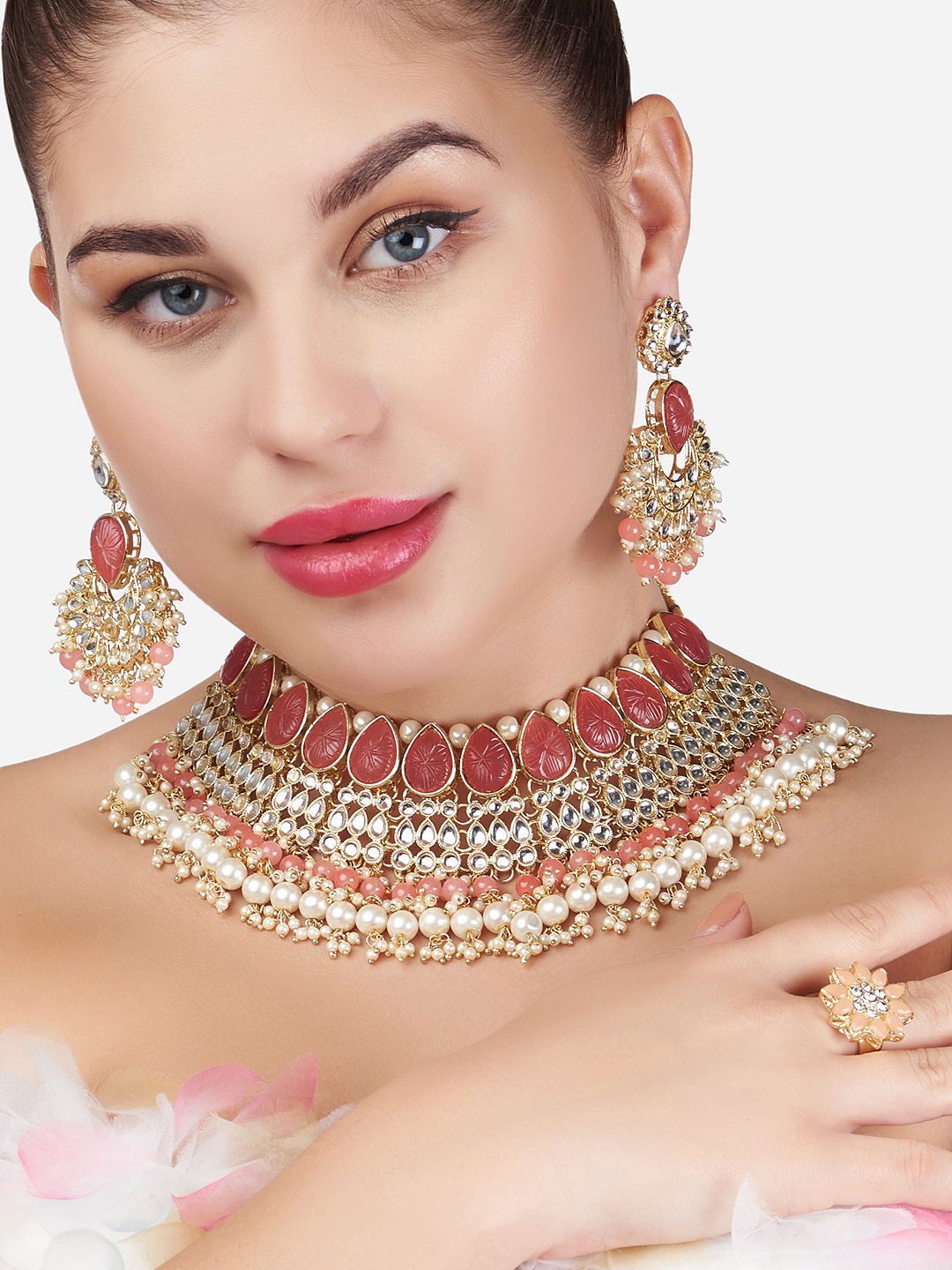 

Zaveri Pearls Peach-Coloured Floral Kundan Studded Jewellery Set