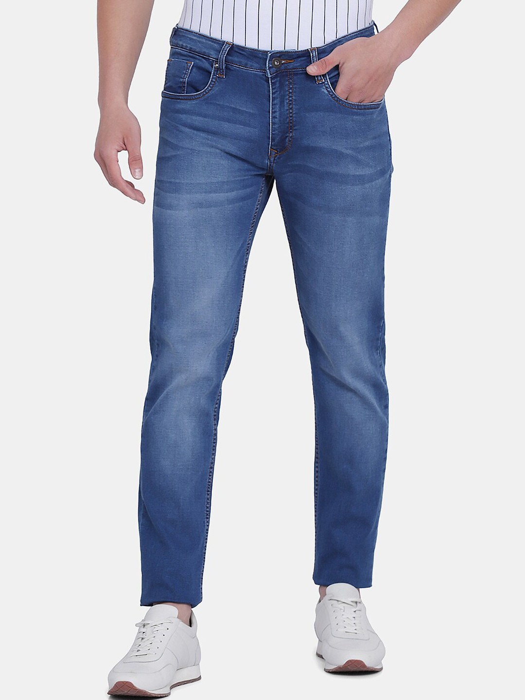 

Blackberrys Men Blue Buff Slim Fit Low-Rise Heavy Fade Stretchable Jeans
