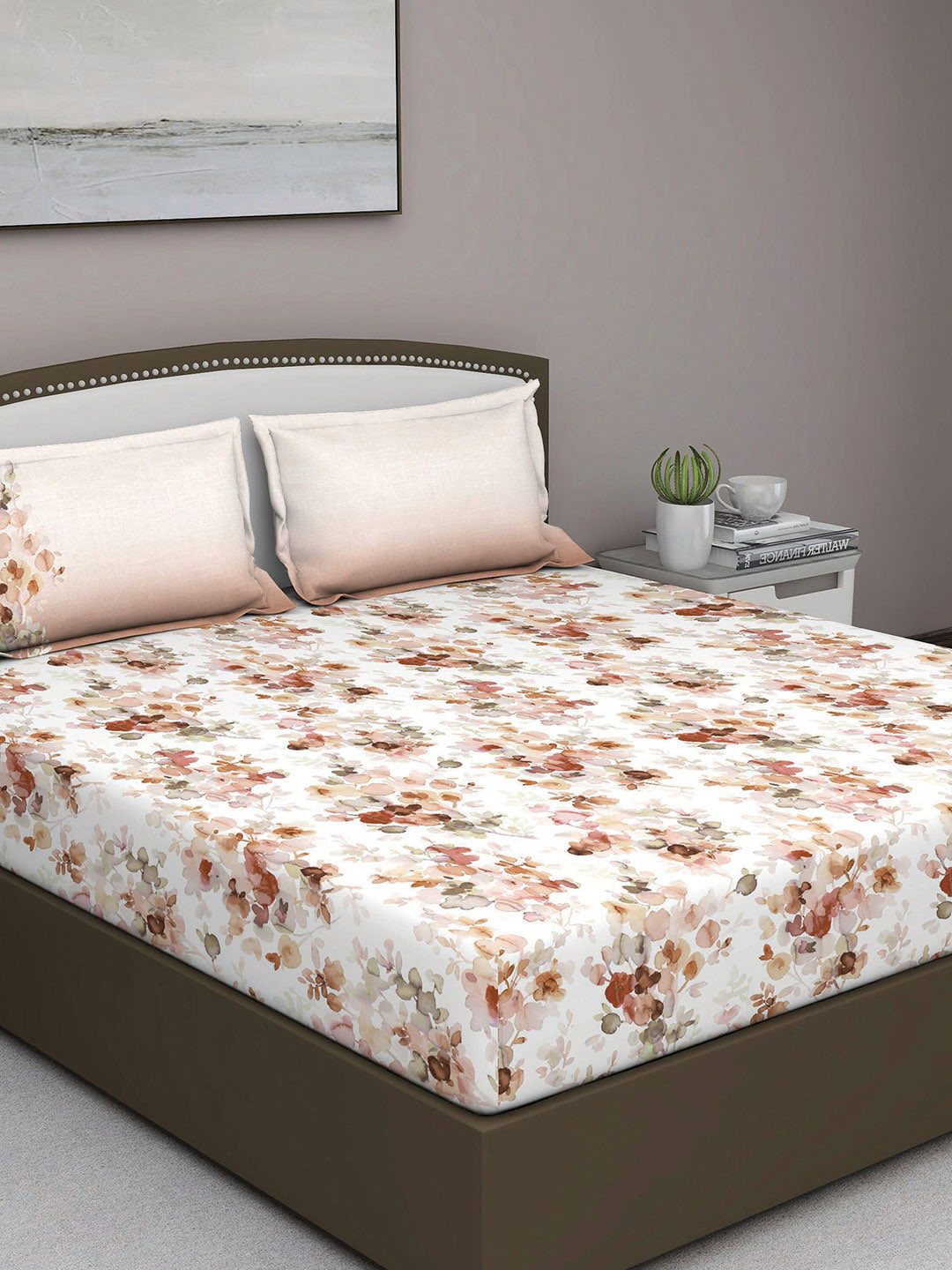 

GM Beige & White Floral 180 TC Queen Bedsheet with 2 Pillow Covers