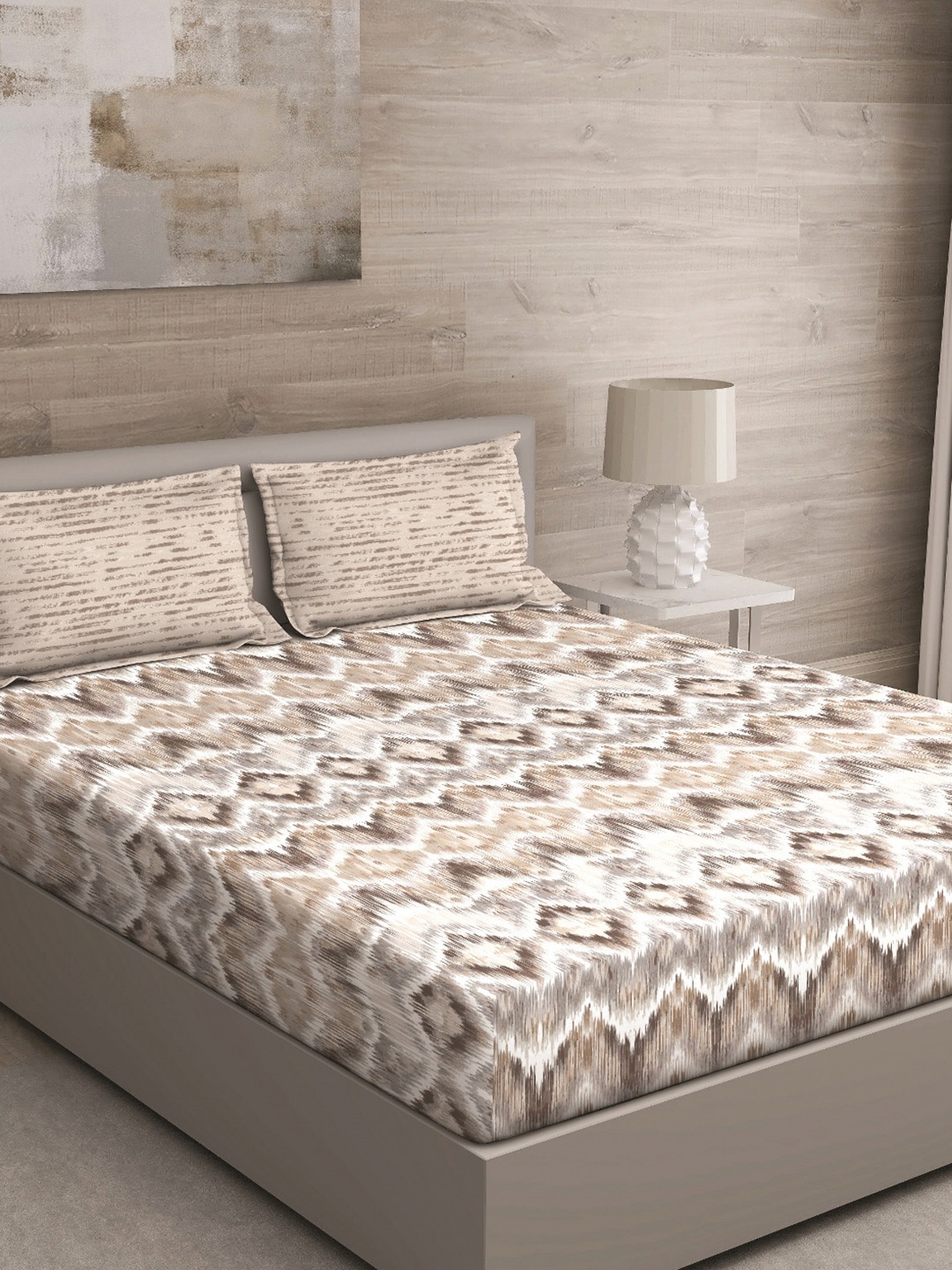 

GM Beige & White Ethnic Motifs 144 TC Queen Bedsheet with 2 Pillow Covers