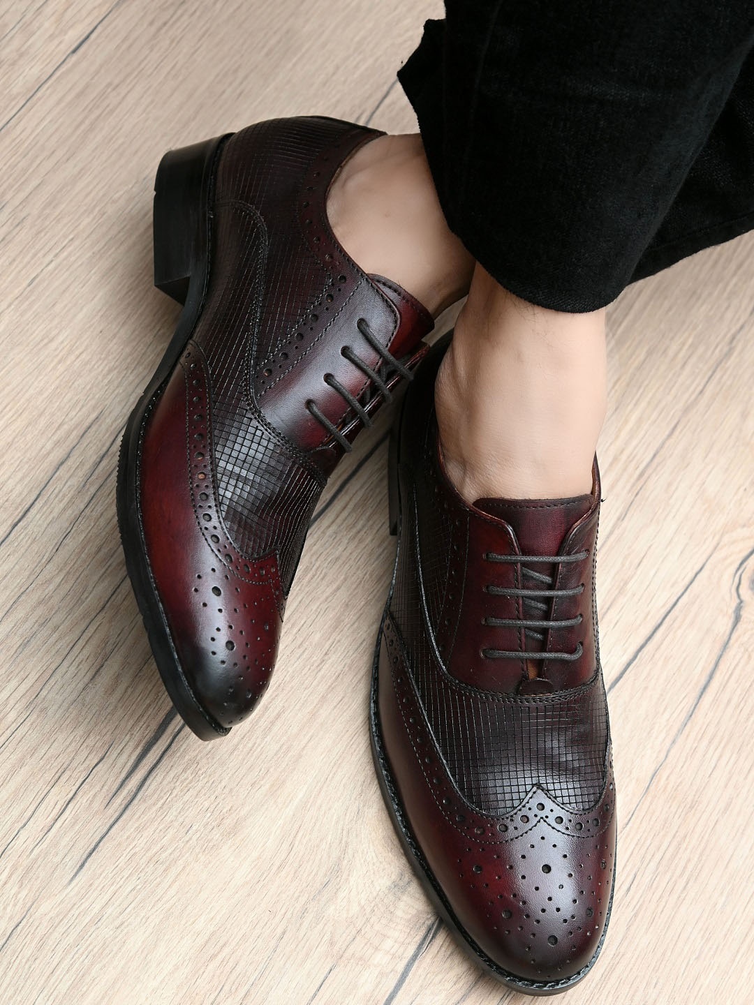 

San Frissco Men Maroon Solid Leather Formal Brogues