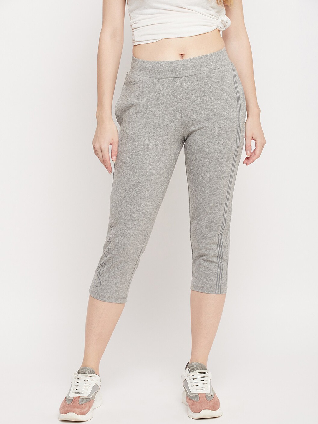 

Madame Women Grey Solid Three-Fourth Length Cotton Track Pants