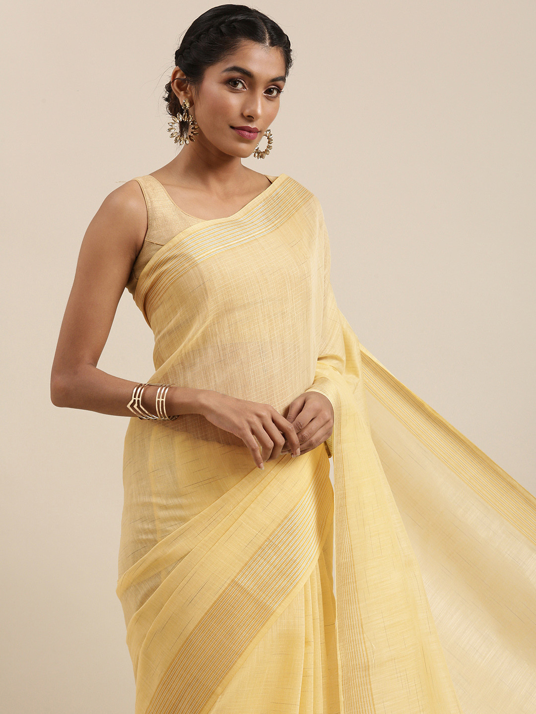 

Shaily Cream-Coloured Embellished Beads and Stones Silk Cotton Saree