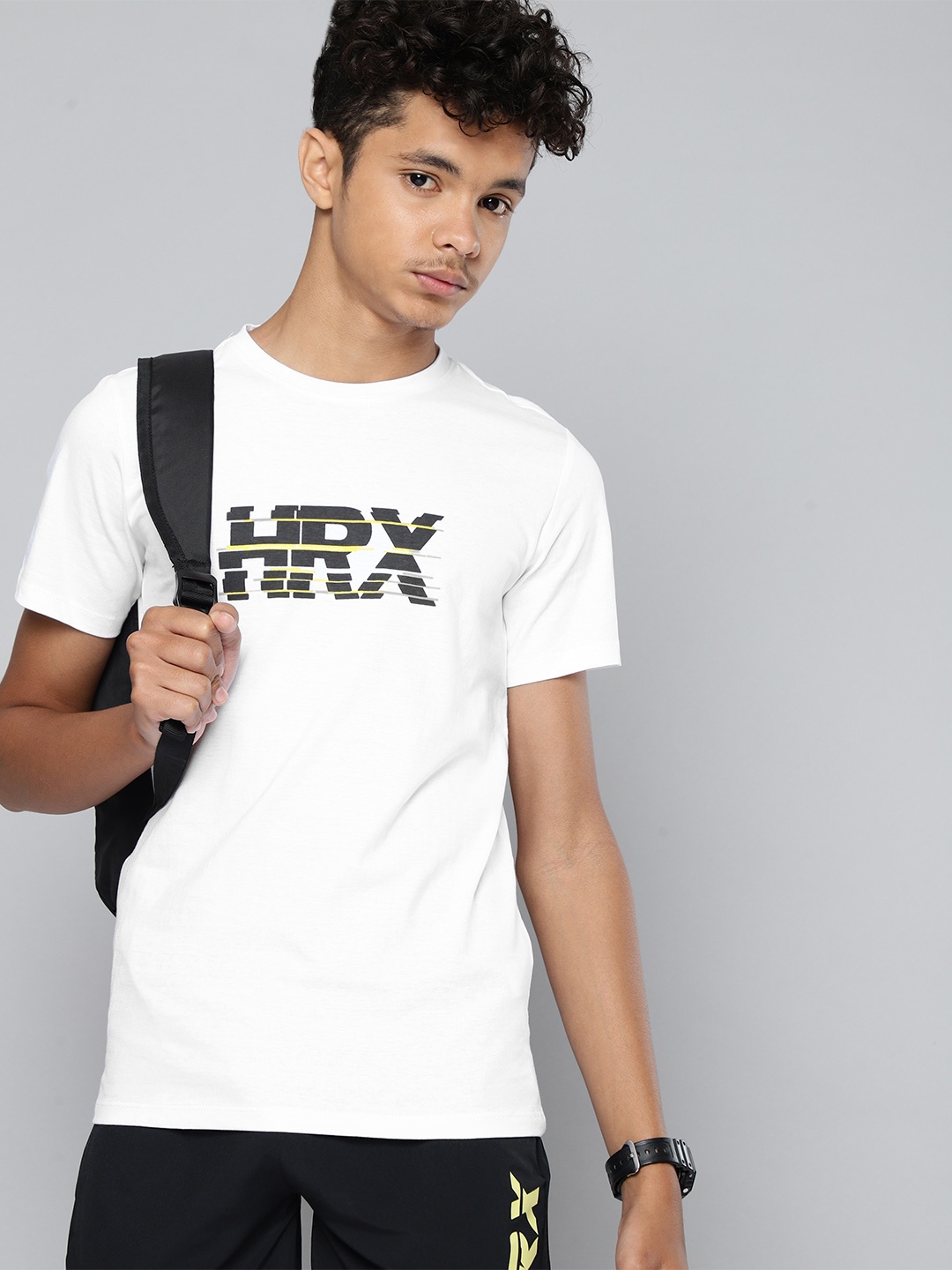 

HRX By Hrithik Roshan Lifestyle U-17 Boys White Bio-Wash Brand Carrier Tshirts